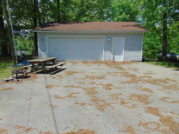 2nd image of 619 Summer Ave