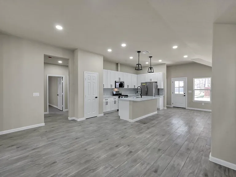 106 Harbor Court Dr — Photo 6