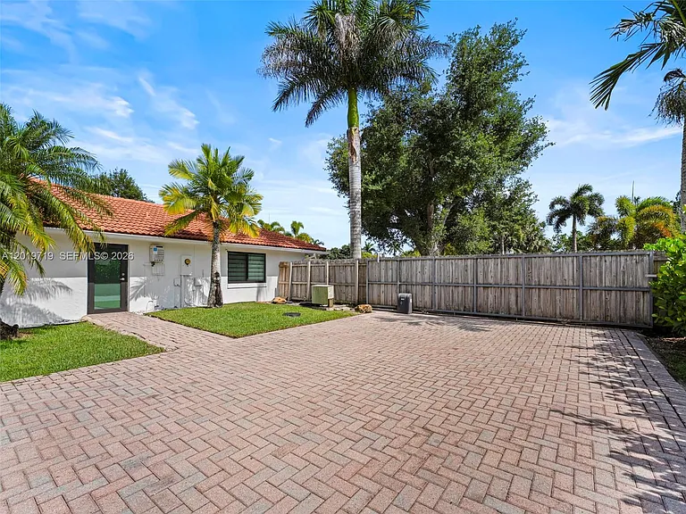 18733 SW 293rd Ter — Photo 38