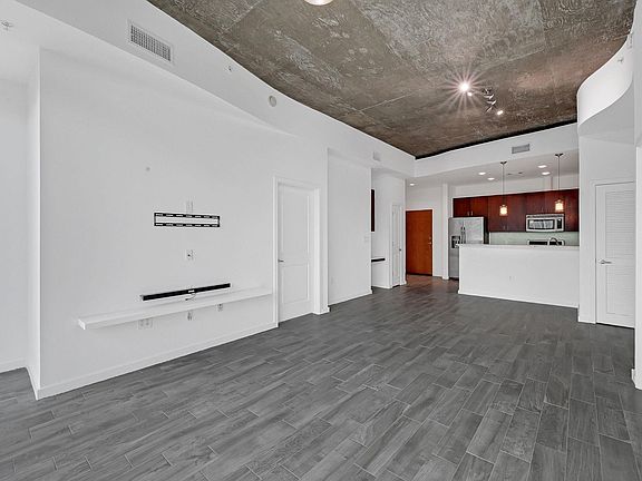 3rd image of 5925 Almeda Rd Unit 12714