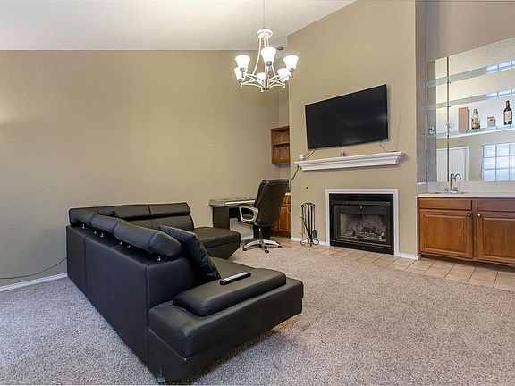 5th image of 218 N Beacon St APT 108