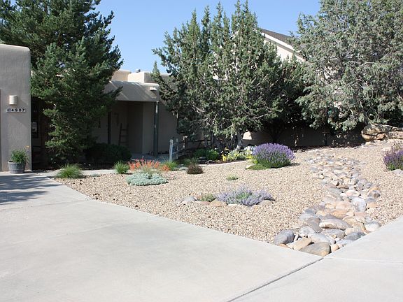 3rd image of 4907 Holmes Dr