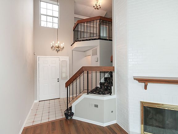 3rd image of 1733 W Orchard Pl #C