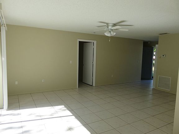 3rd image of 2153 McIntosh Rd
