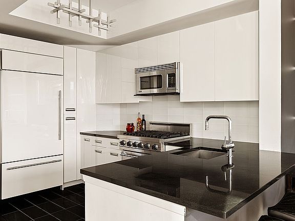 2nd image of 4630 Center Blvd APT 610