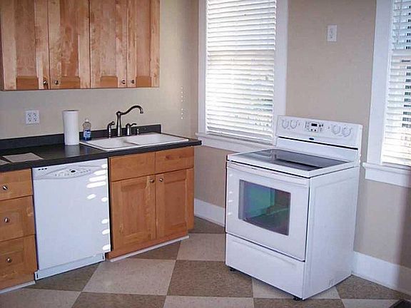 Kitchen (Unit B)
