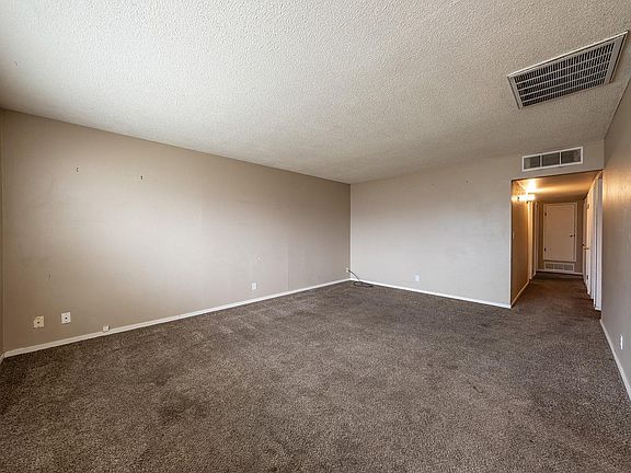 4th image of 473 Alder Dr