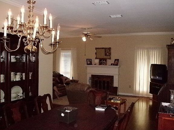Dinning room to Living room