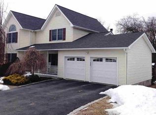 20 Grove Ct, Fishkill, NY 12524