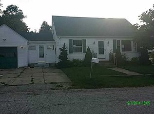 12 Harrison St, Johnston, RI 02919