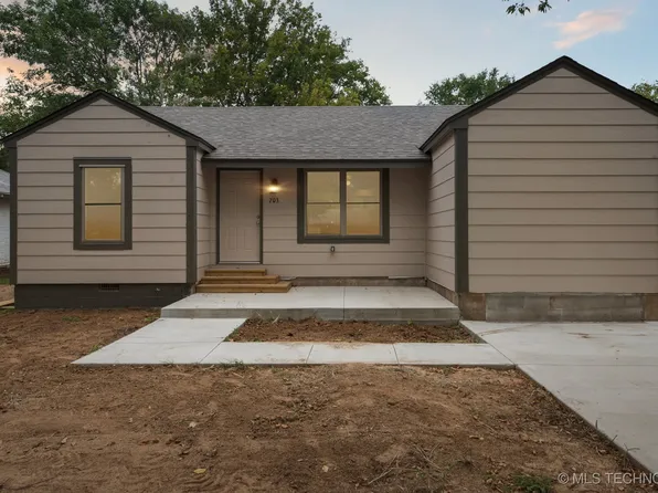 703 S Wood Ave, Hominy, OK 74035