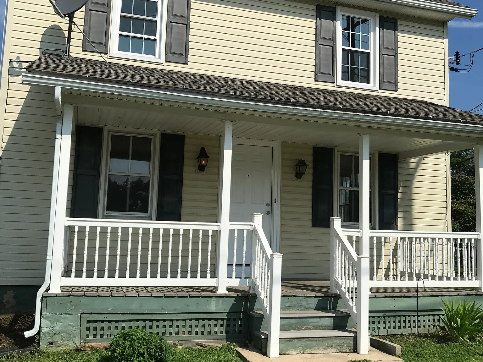 3 bed, 1.5 bath, 1214 sqft, $2,248 — Photo 2