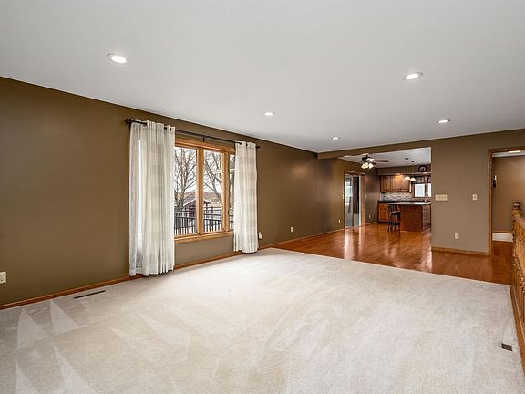 5th image of 1437 Canterbury Pl SE