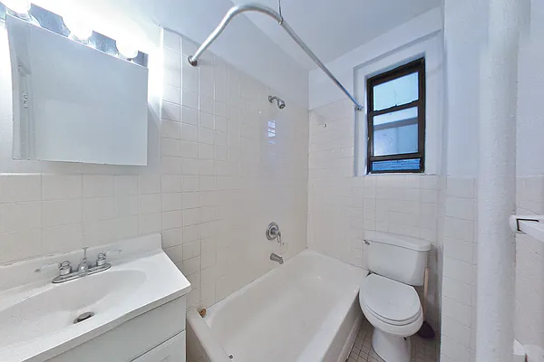 Rented by Platinum Properties | media 4