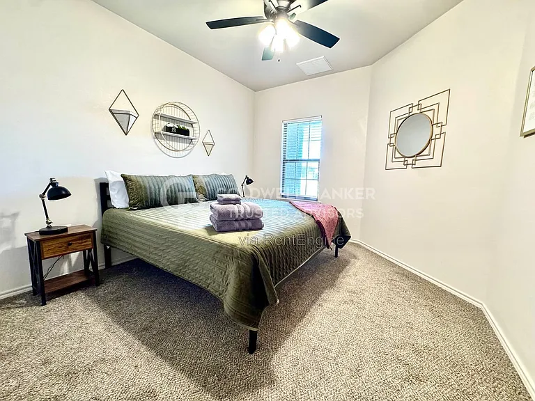 5528 Lehigh St — Photo 23