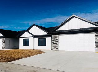 156 Sandstone Dr NW #156, Eyota, MN 55934