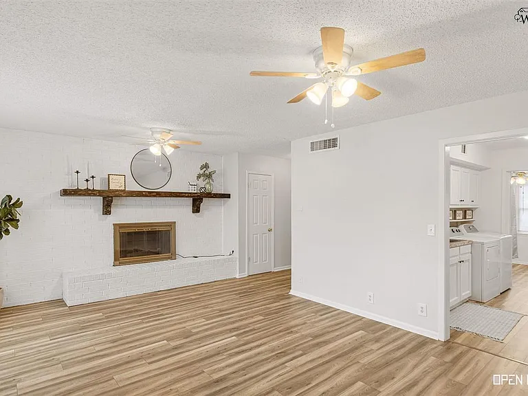 3006 Barrywood Dr — Photo 13
