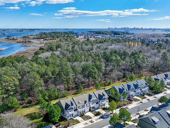 3rd image of 36380 Sea Grass Way