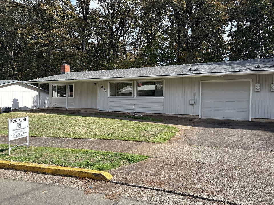 1st image of 230-232 NE Azalea Dr