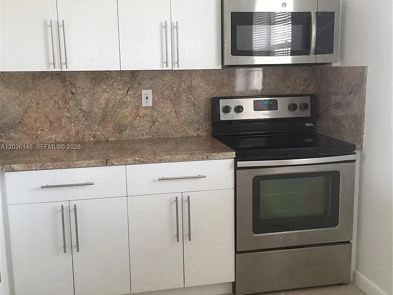 7722 Camino Real E #415 — Photo 3