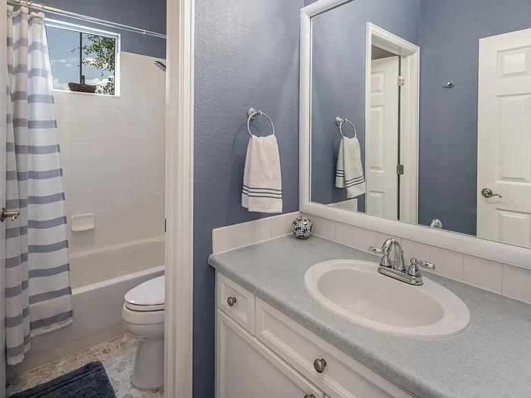 4220 Ravenna Pl — Photo 27