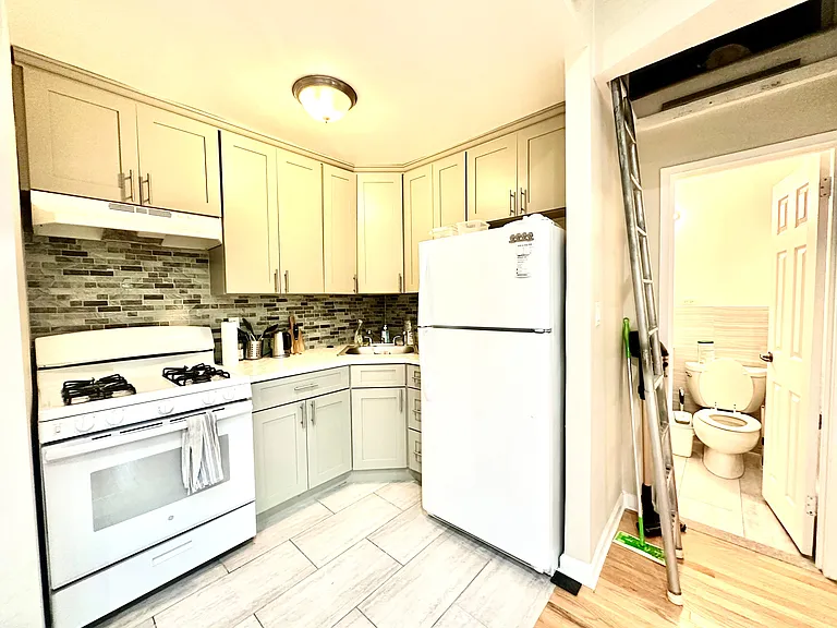 167 Sands St #206 — Photo 4
