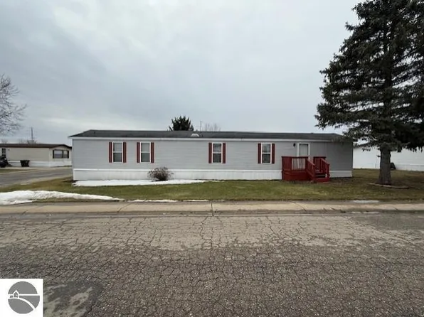 7337 Pipes Cir, Alma, MI 48801