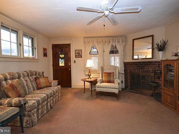 3rd image of 113 Shadeland Ave