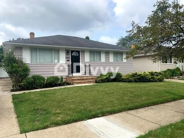 14488 Lisa Dr, Maple Heights, OH 44137