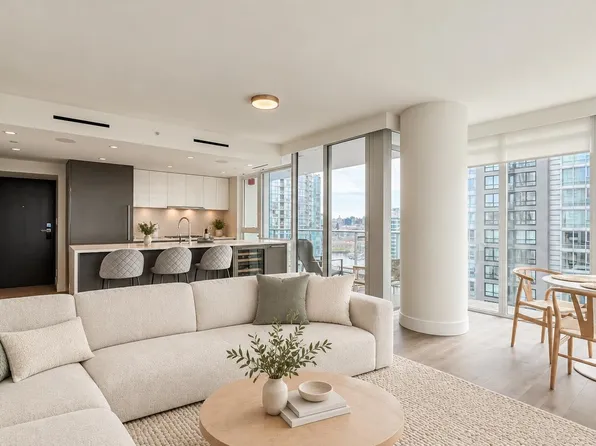 499 Pacific St #1601, Vancouver, BC V6B 0N4