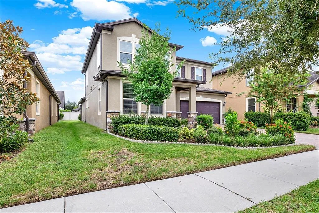 4 bed, 2.5 bath, 3186 sqft, $4,250 — Photo 2
