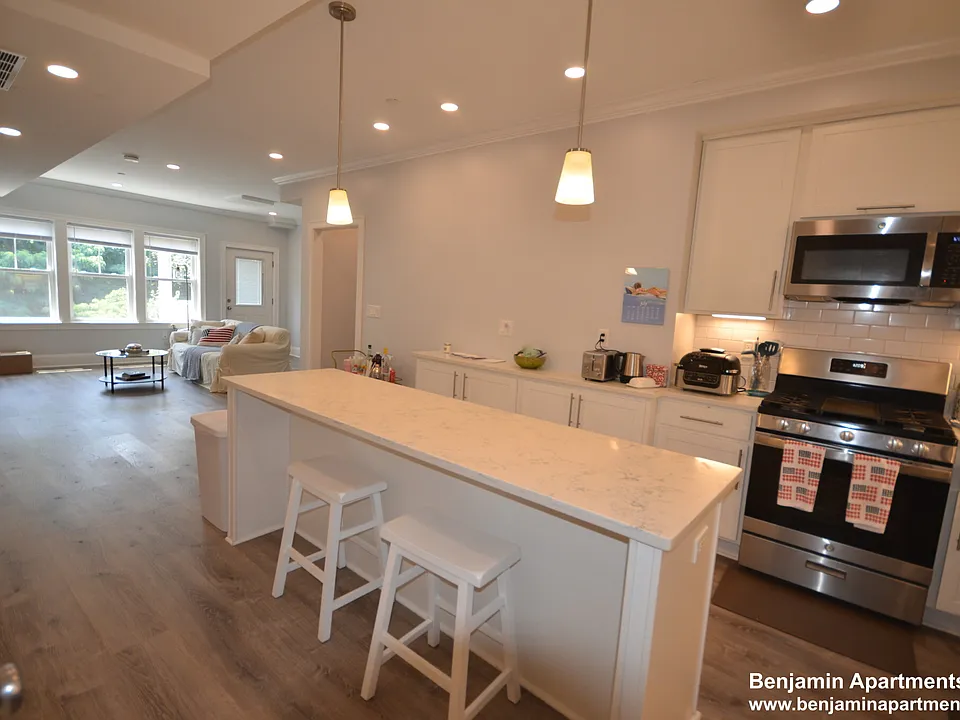 120 Kenrick St #15