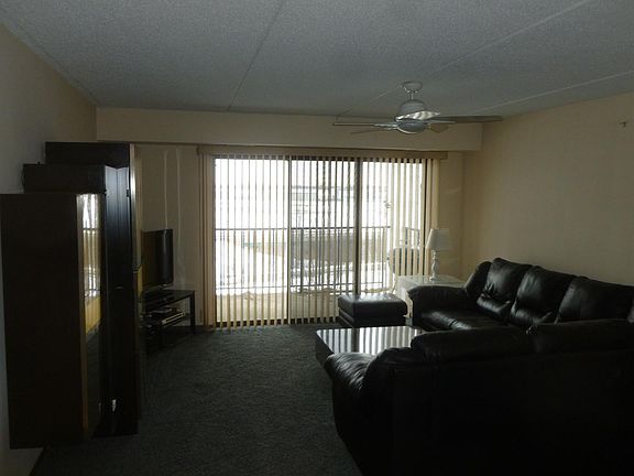 5th image of 375 Plum Creek Dr #4032