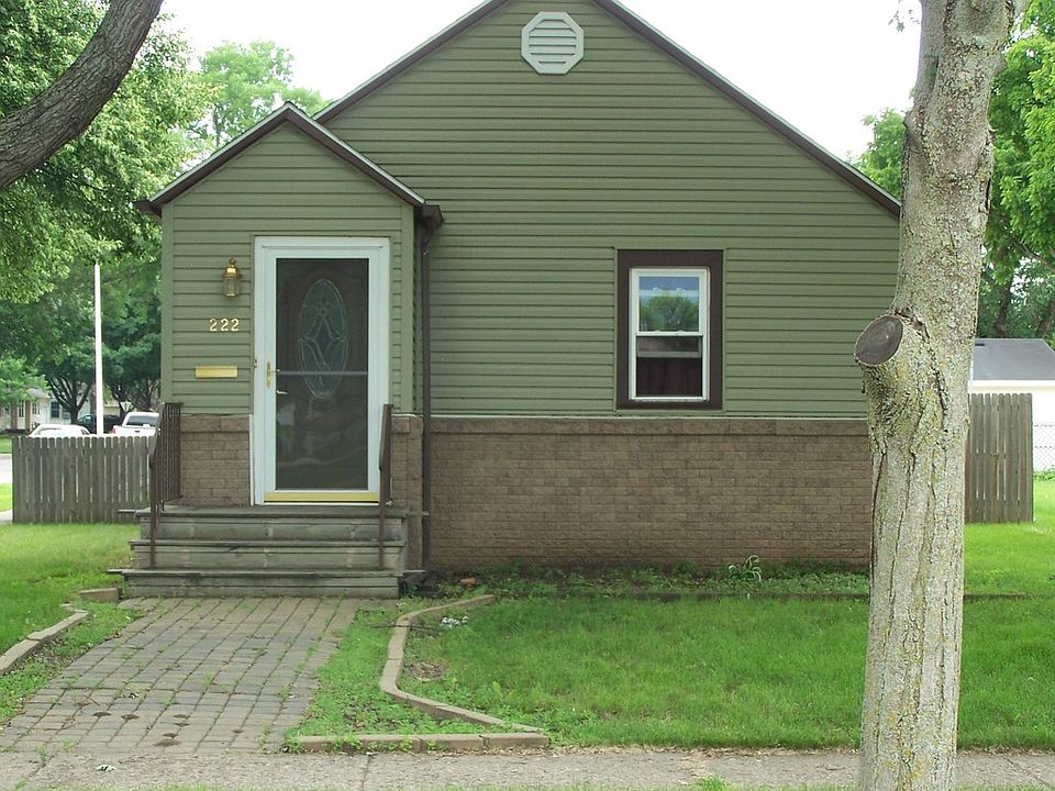 2nd image of 222 E 11th St