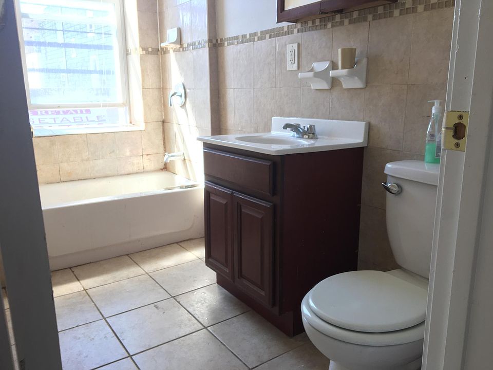 2nd image of 1062 W Side Ave APT 23Q