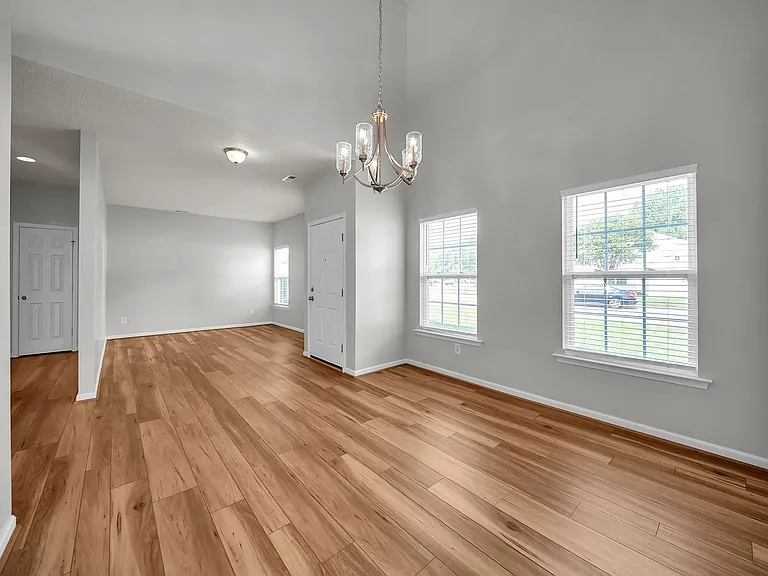 408 Holmes Blvd — Photo 25