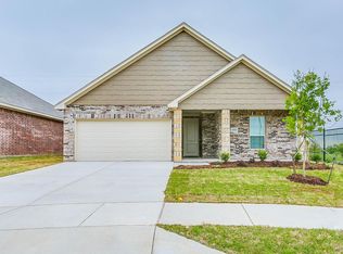 5637 McLanhan Ln, Crowley, TX 76036