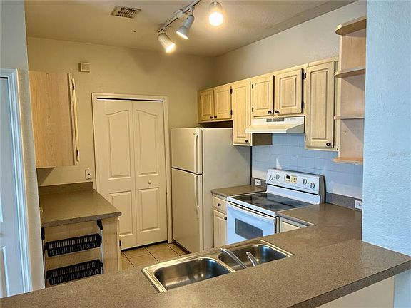 4th image of 2651 Maitland Crossing Way Unit 207