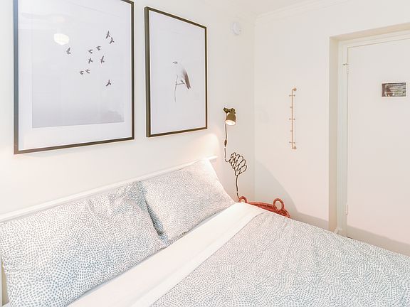 5th image of 2042 S Corning St APT 2