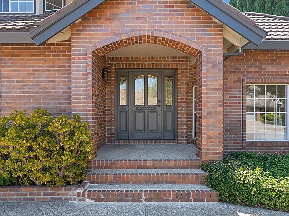 4th image of 7 Chicory Bend Ct