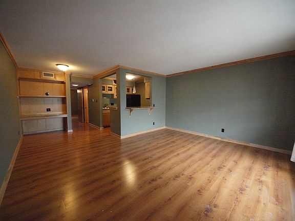 3rd image of 2425 Ashdale Dr APT 93