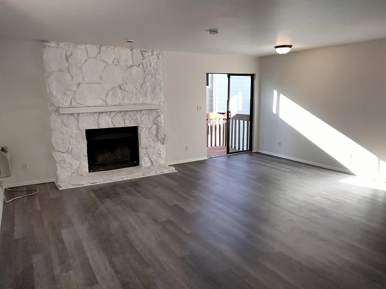 147 S Zang Way #C — Photo 6