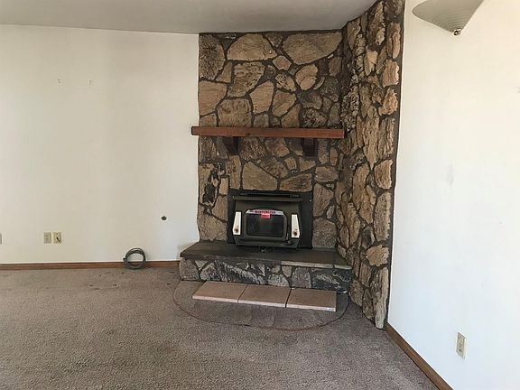 4th image of 8195 Pismo St