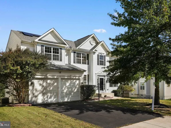 3312 Eagle Ridge Dr, Woodbridge, VA 22191