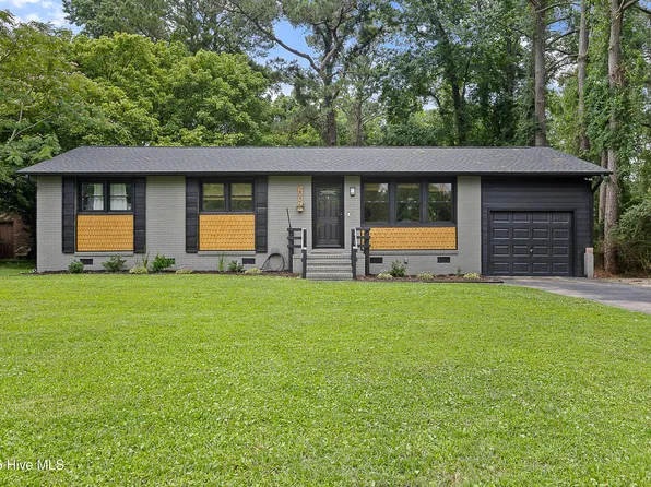 202 Regalwood Drive, Jacksonville, NC 28546