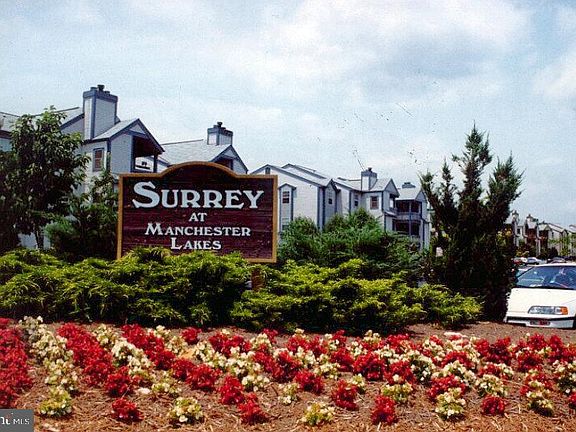 3rd image of 6923 Victoria Dr Unit G