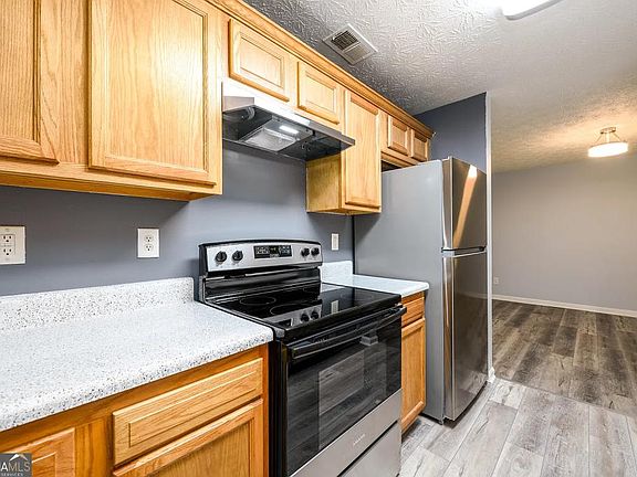 4th image of 6301 Fairington Village Dr