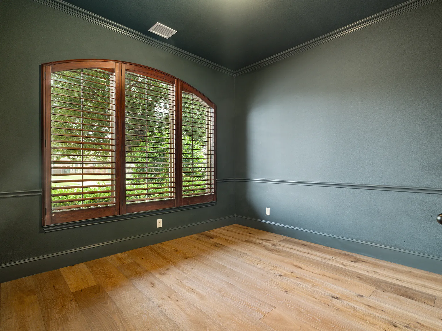 4 bed, 3431 sqft, $3,200 — Photo 3