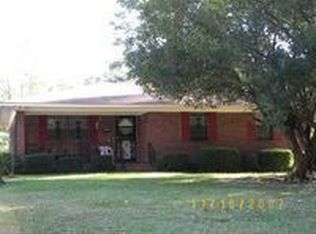 126 Edgewood St, Alma, GA 31510