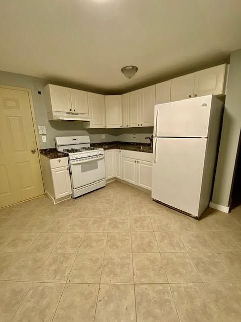 1st image of 460 E Broadway